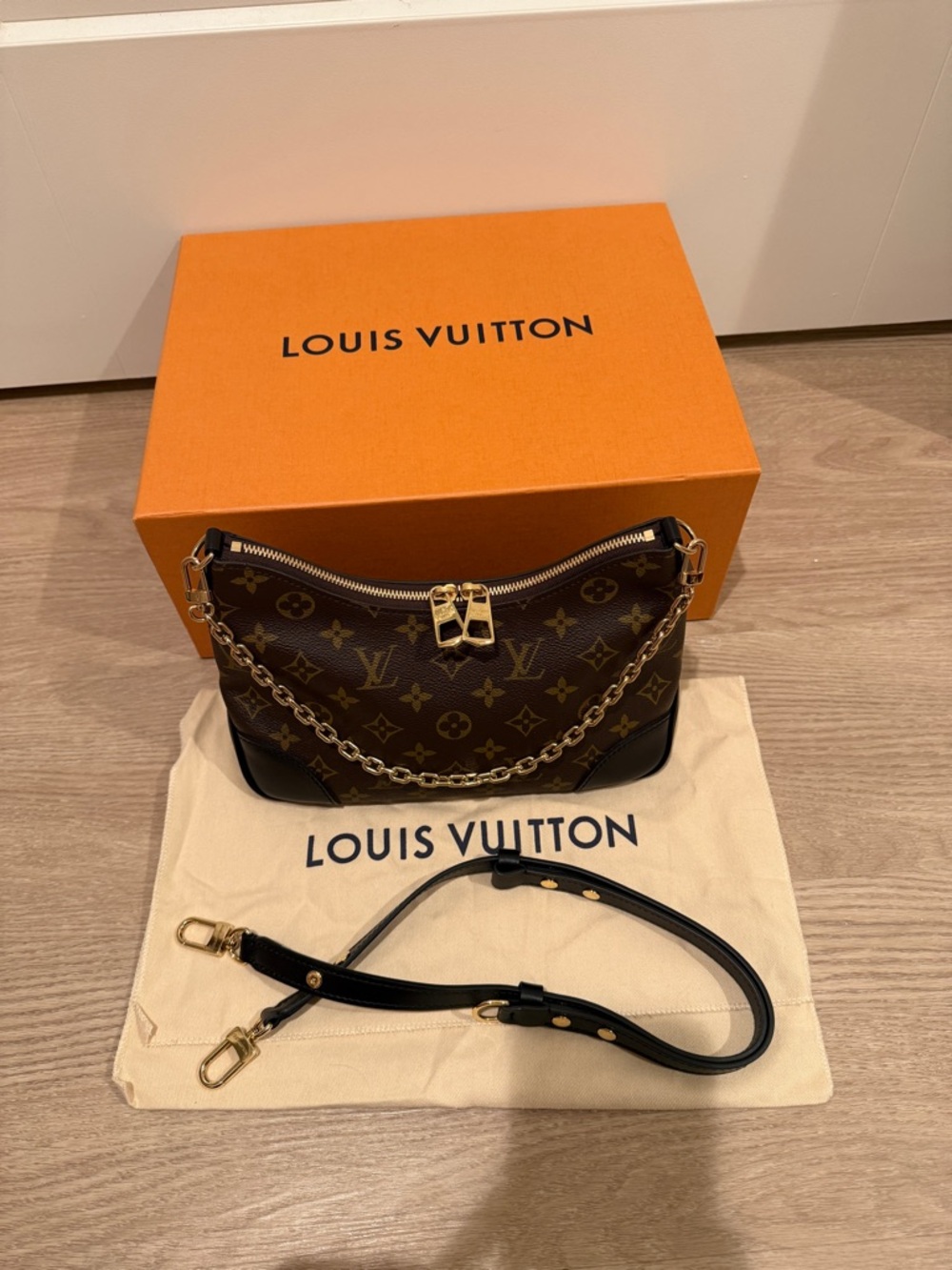 Louis Vuitton Boulogne PM - Picture 6 of 8